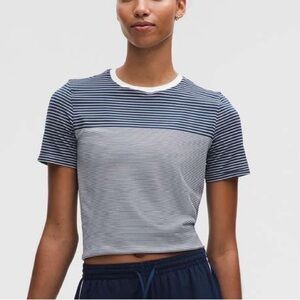 Lululemon Seamless Classic-Fit Mariner Stripe T-Shirt
Club Blue / White SMALL